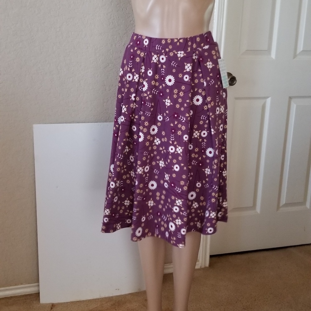LuLaRoe Madison Skirt floral w/ pockets